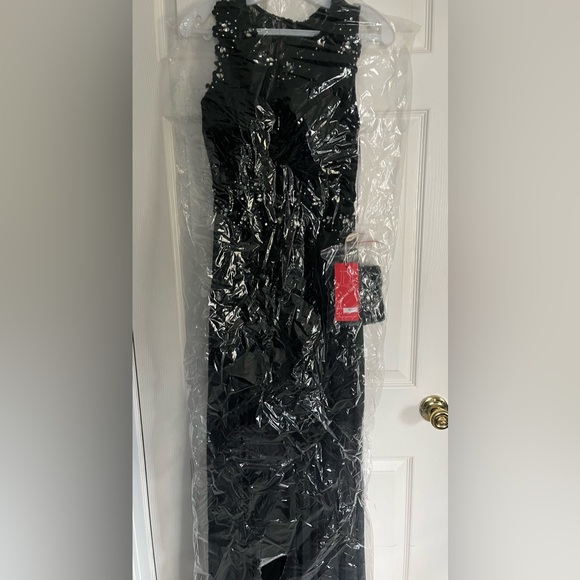 Black Prom Dress - Picture 5 of 11